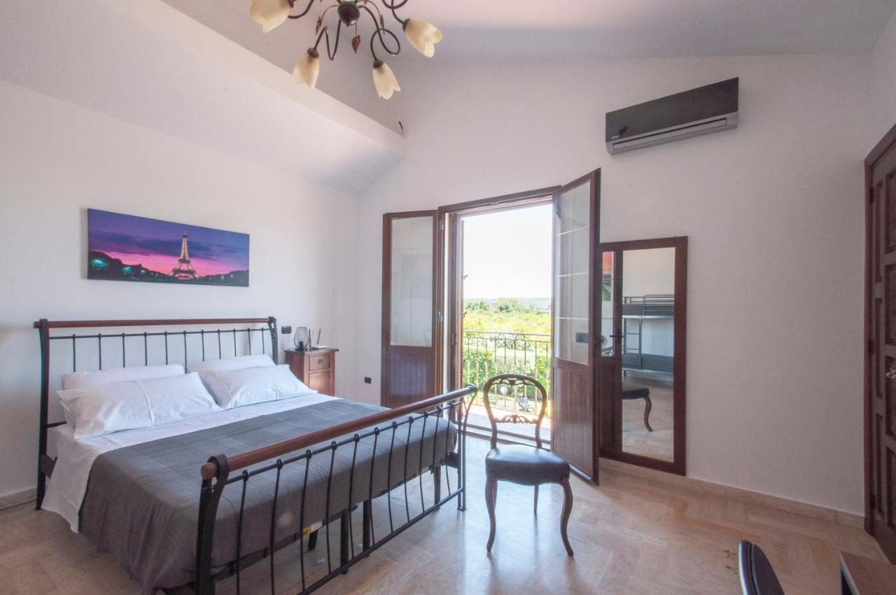 B&B Vittoria House Carlentini Kültér fotó